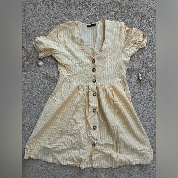 Gently Used Yellow Striped Button-Down Dress - Size 38 - Picture 1 of 2